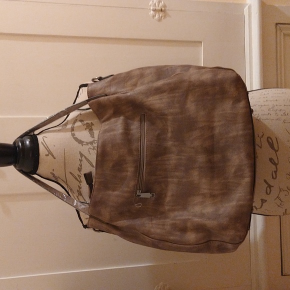 NWT tan washed look , woven design shoulder bag - Picture 2 of 8
